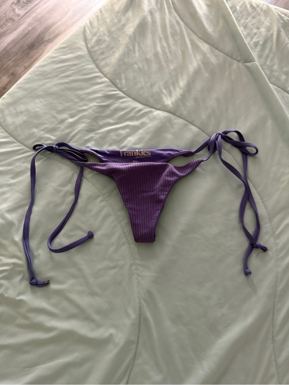 Frankies Bikinis Size S Purple Ribbed Bikini Bottom